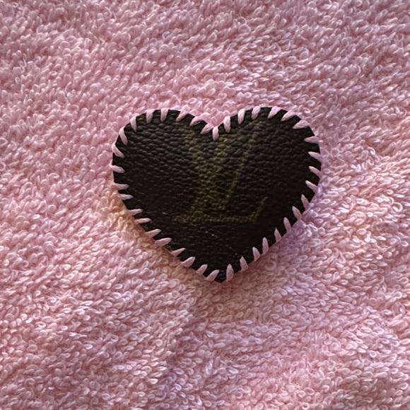 Brown Leather Hair Accessory/Hair Clip (New in Pack) - Picture 2 of 3